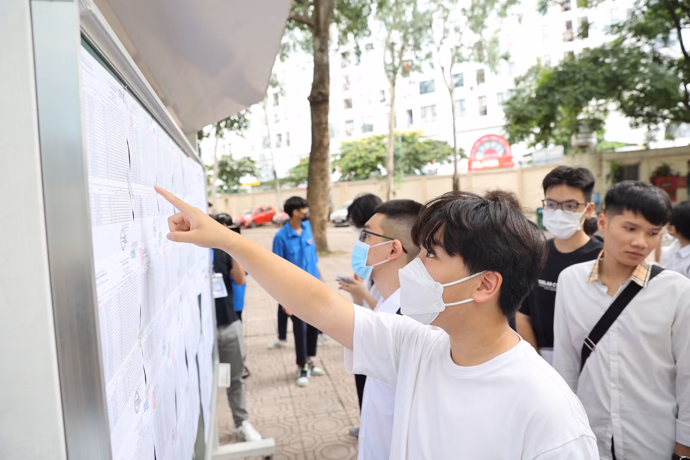 Hơn 1 triệu thí sinh tự tin làm thủ tục thi tốt nghiệp THPT ảnh 11