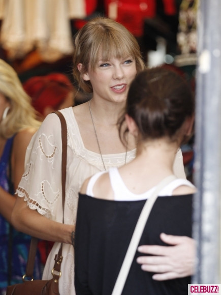 Taylor đẹp ở mọi góc nhìn