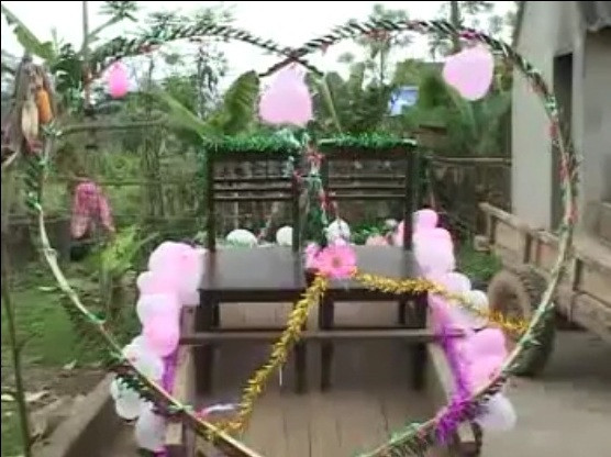 Xe hoa được thiết kế rất độc đáo. Ảnh chụp từ clip