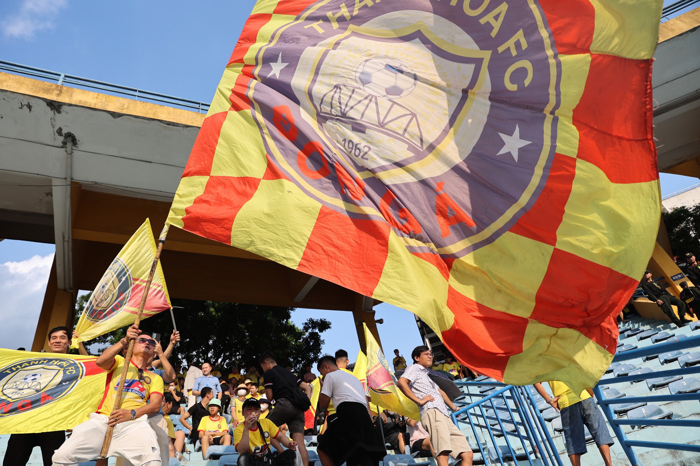 Sân vận động Hàng Đẫy sôi động trước trận Siêu cúp lịch sử ảnh 16