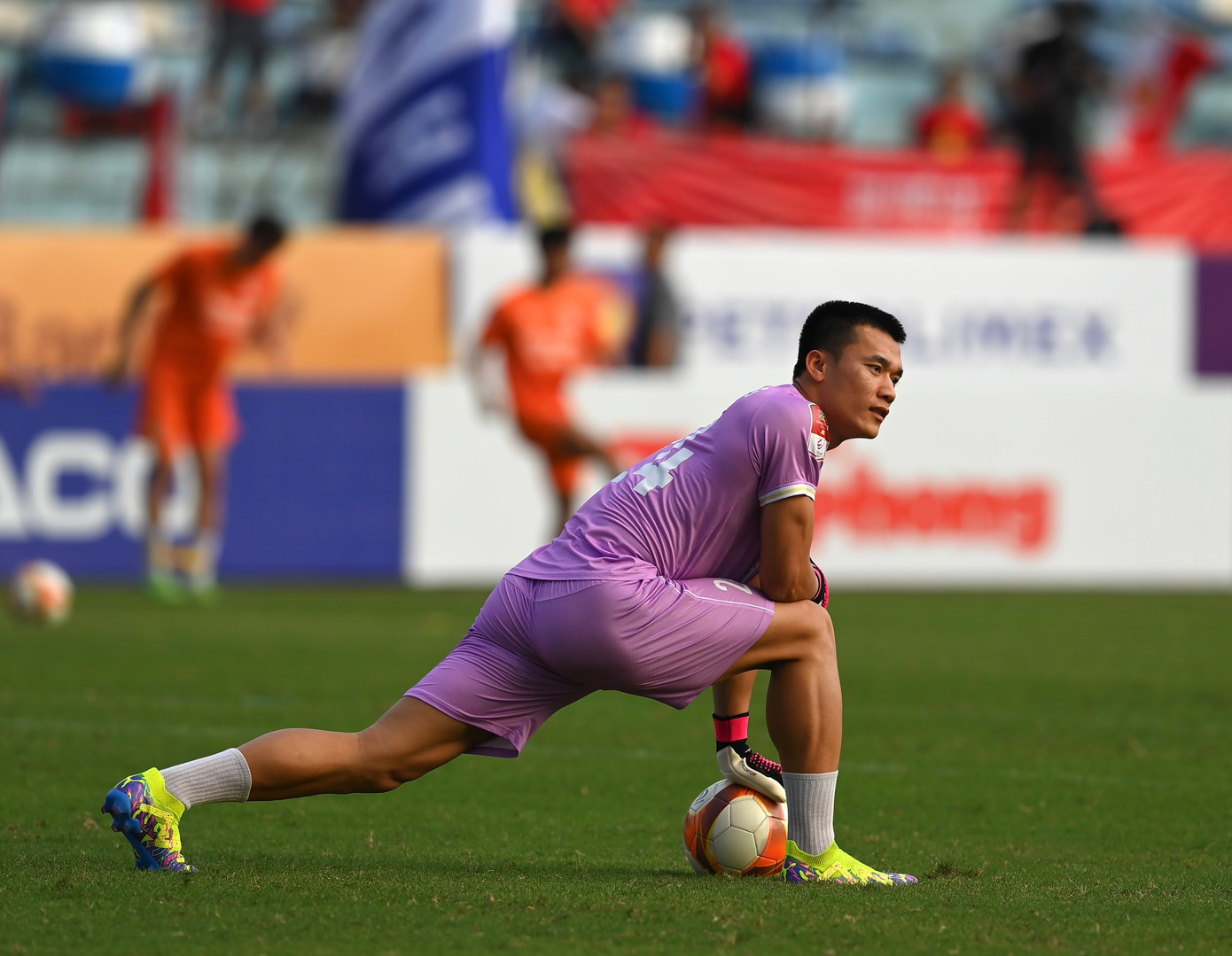 Sân vận động Hàng Đẫy sôi động trước trận Siêu cúp lịch sử ảnh 29