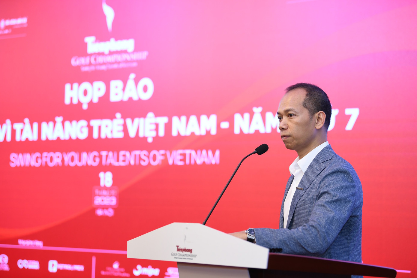 Ông Dương Phú Nam - Tổng giám đốc Công ty TNHH Ô tô Bắc Âu Hà Nội (Volvo Hà Nội) Ông Dương Phú Nam - Tổng giám đốc Công ty TNHH Ô tô Bắc Âu Hà Nội (Volvo Hà Nội)