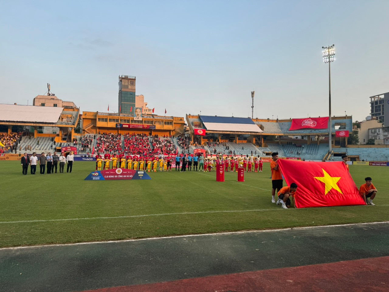 Đông Á Thanh Hoá lần thứ hai giành Siêu cúp sau khi đánh bại Công an Hà Nội 3-1 ảnh 22 Đông Á Thanh Hoá lần thứ hai giành Siêu cúp sau khi đánh bại Công an Hà Nội 3-1 ảnh 22