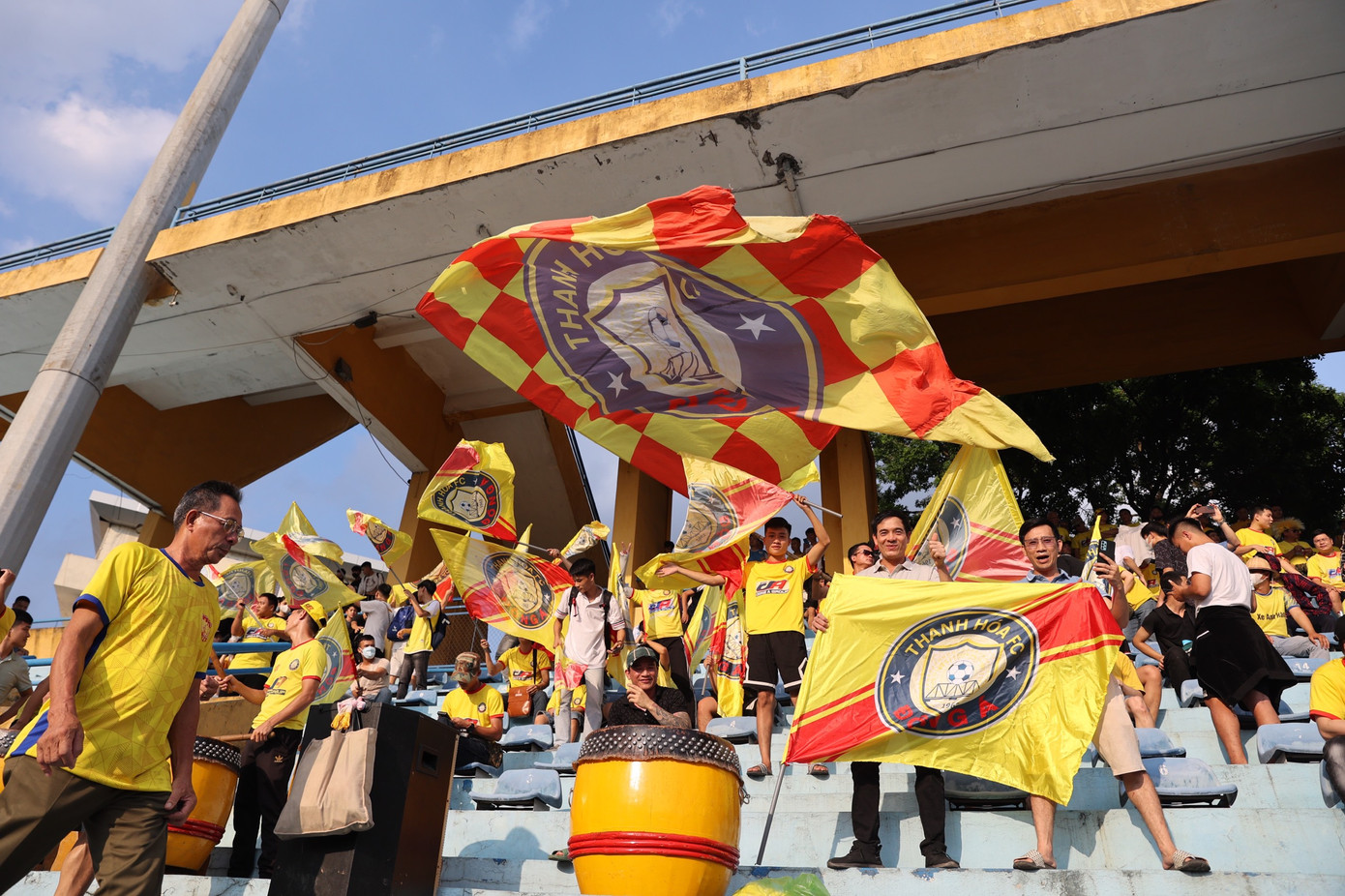 Sân vận động Hàng Đẫy sôi động trước trận Siêu cúp lịch sử ảnh 15