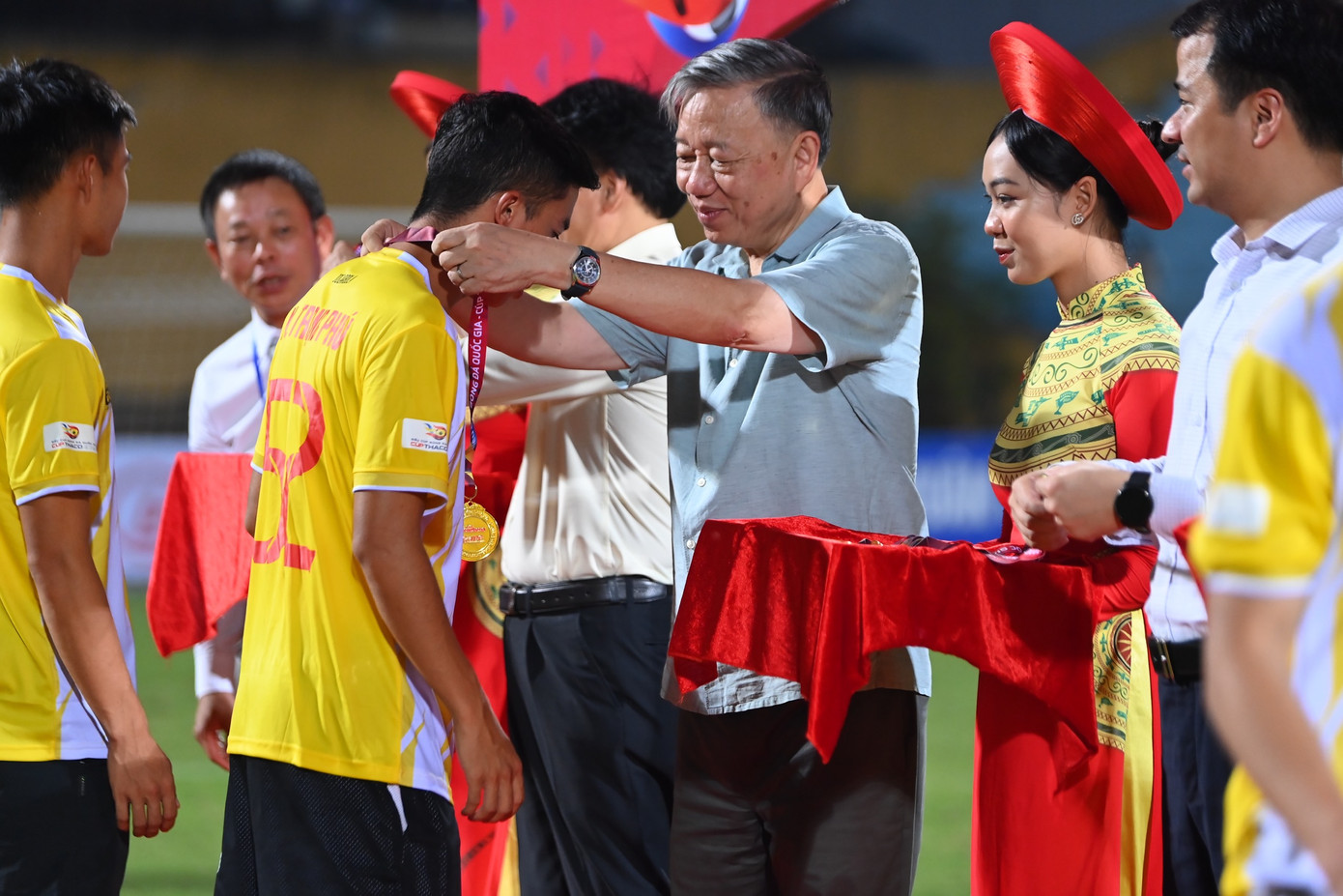 Đông Á Thanh Hoá lần thứ hai giành Siêu cúp sau khi đánh bại Công an Hà Nội 3-1 ảnh 67 Đông Á Thanh Hoá lần thứ hai giành Siêu cúp sau khi đánh bại Công an Hà Nội 3-1 ảnh 67