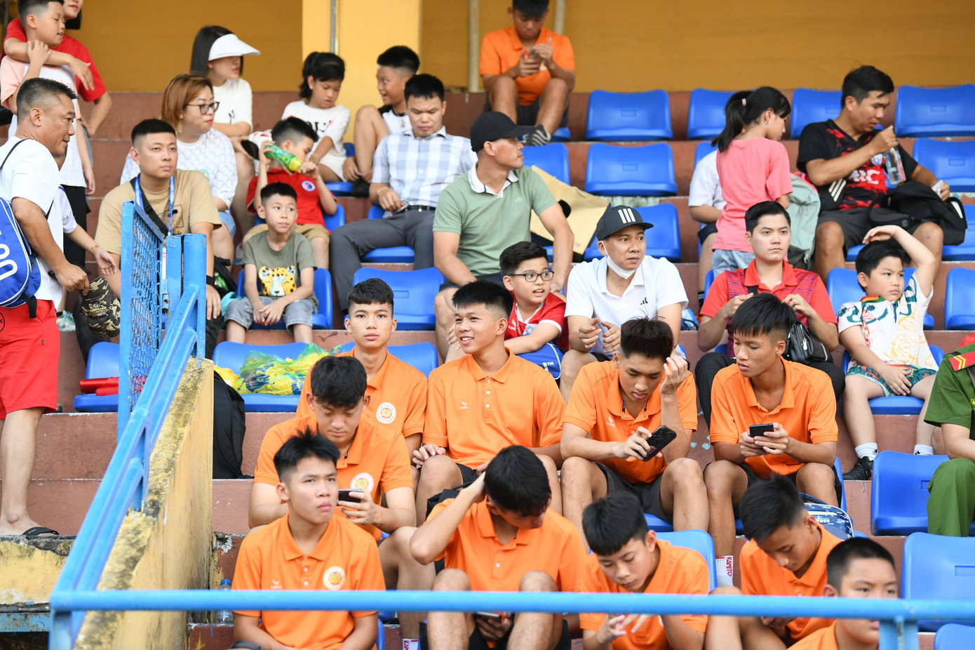 Sân vận động Hàng Đẫy sôi động trước trận Siêu cúp lịch sử ảnh 9