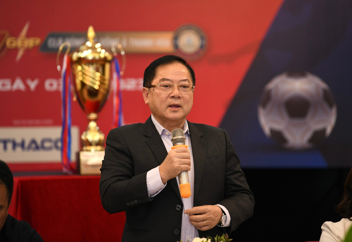 Nhà báo Lê Xuân Sơn - Tổng biên tập báo Tiền Phong, đồng Trưởng Ban tổ chức trận Siêu cúp Bóng đá Quốc gia – Cúp THACO năm 2023. Nhà báo Lê Xuân Sơn - Tổng biên tập báo Tiền Phong, đồng Trưởng Ban tổ chức trận Siêu cúp Bóng đá Quốc gia – Cúp THACO năm 2023.