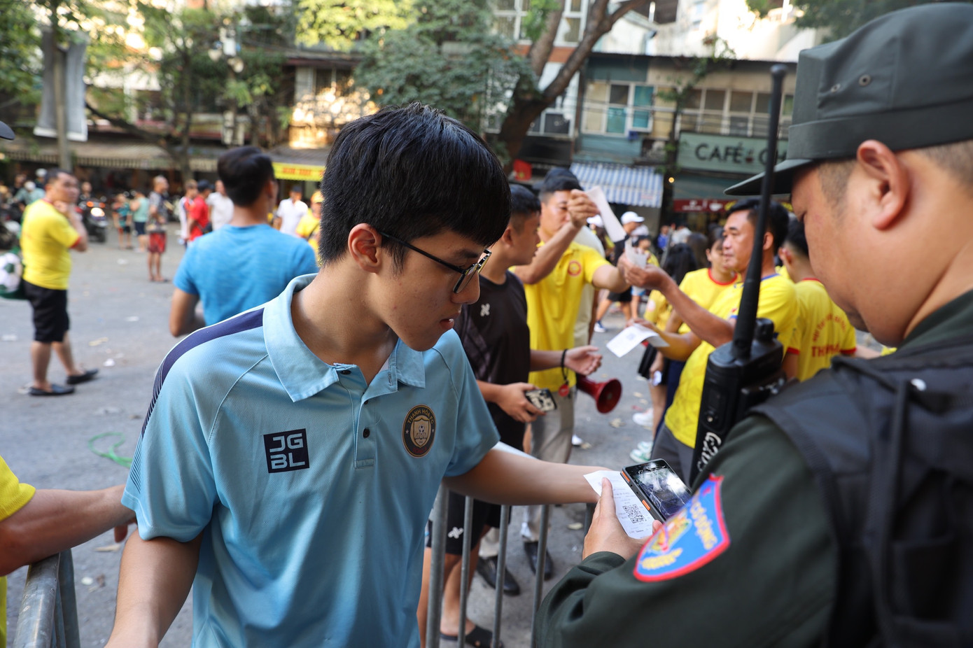 Sân vận động Hàng Đẫy sôi động trước trận Siêu cúp lịch sử ảnh 19