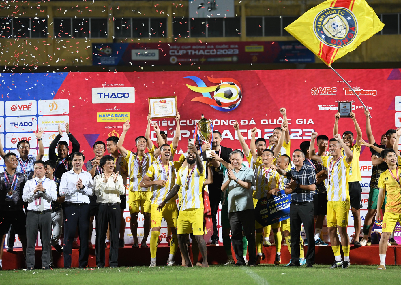 Đông Á Thanh Hoá lần thứ hai giành Siêu cúp sau khi đánh bại Công an Hà Nội 3-1 ảnh 70 Đông Á Thanh Hoá lần thứ hai giành Siêu cúp sau khi đánh bại Công an Hà Nội 3-1 ảnh 70