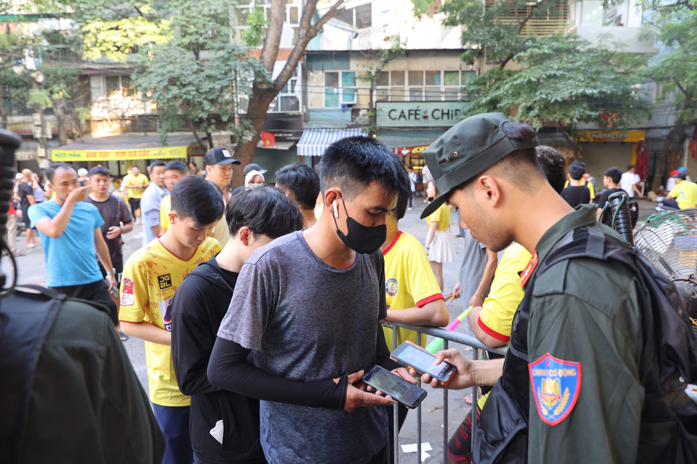 Sân vận động Hàng Đẫy sôi động trước trận Siêu cúp lịch sử ảnh 18