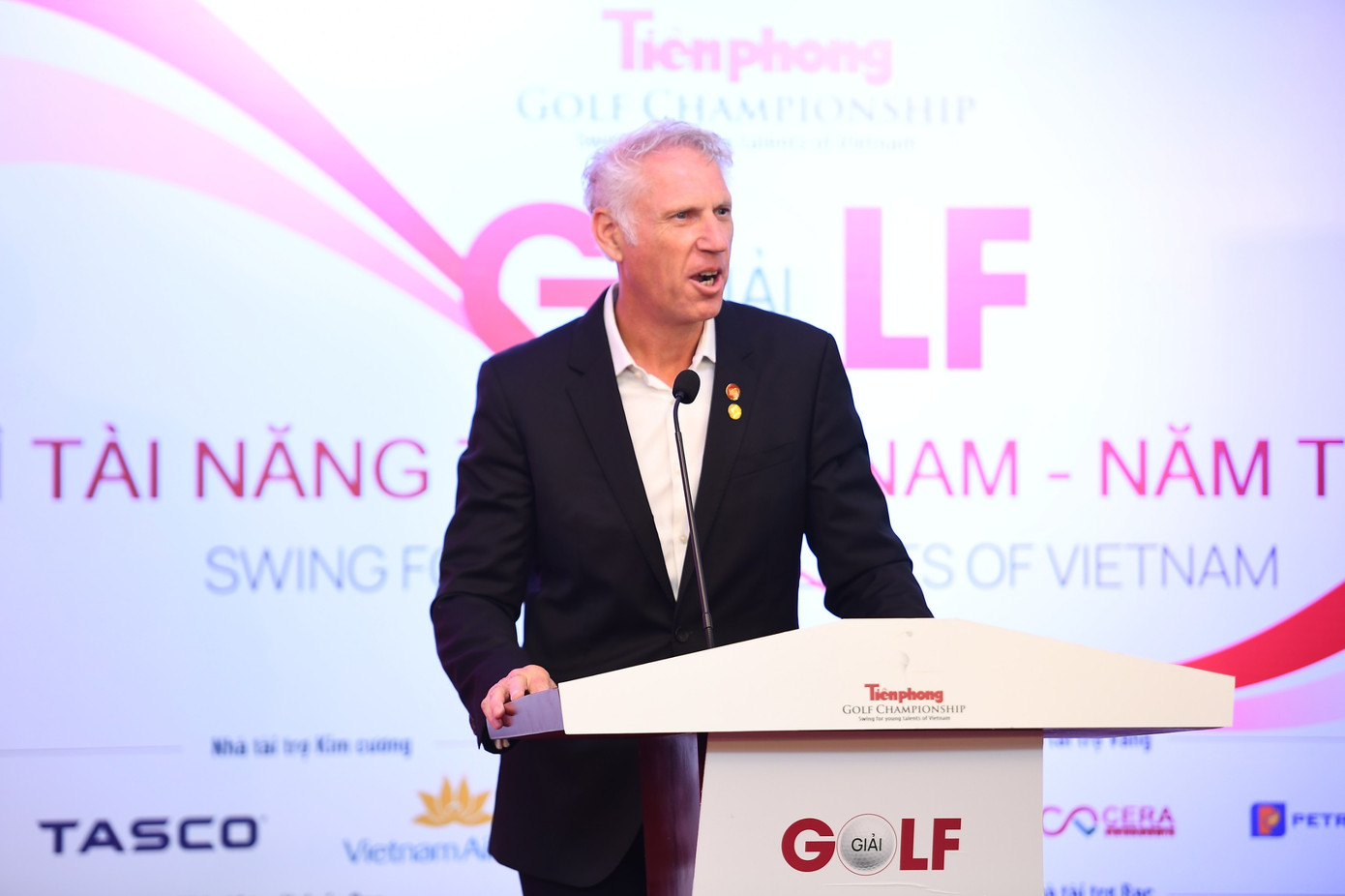 Hấp dẫn cuộc đua 'tam mã': Đoàn Uy, Phạm Nam, Đức Sơn ảnh 3 Hấp dẫn cuộc đua 'tam mã': Đoàn Uy, Phạm Nam, Đức Sơn ảnh 3