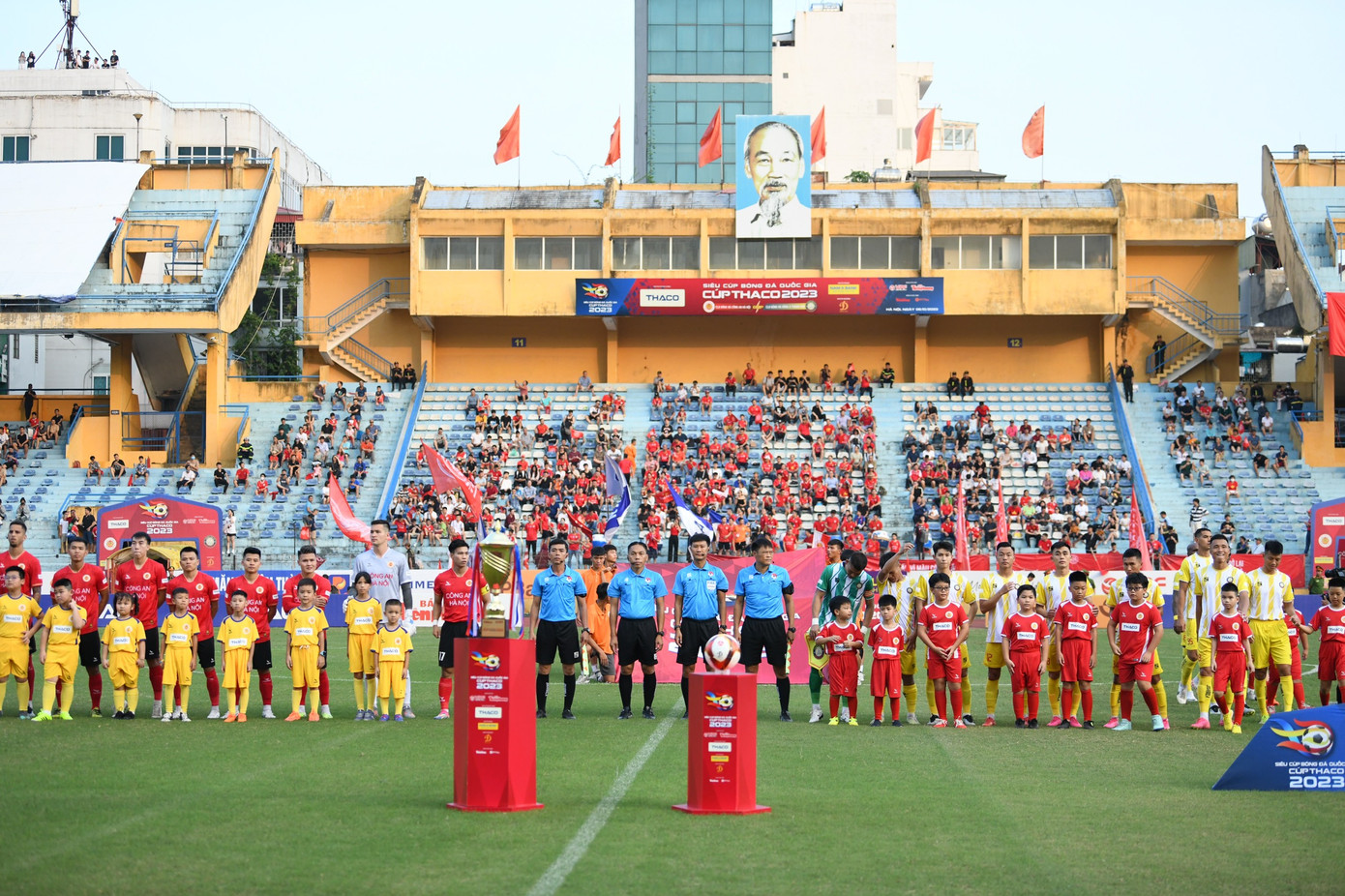 Đông Á Thanh Hoá lần thứ hai giành Siêu cúp sau khi đánh bại Công an Hà Nội 3-1 ảnh 18 Đông Á Thanh Hoá lần thứ hai giành Siêu cúp sau khi đánh bại Công an Hà Nội 3-1 ảnh 18