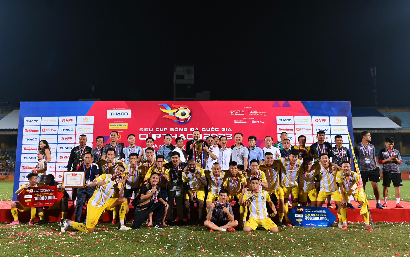 Đông Á Thanh Hoá lần thứ hai giành Siêu cúp sau khi đánh bại Công an Hà Nội 3-1 ảnh 71 Đông Á Thanh Hoá lần thứ hai giành Siêu cúp sau khi đánh bại Công an Hà Nội 3-1 ảnh 71