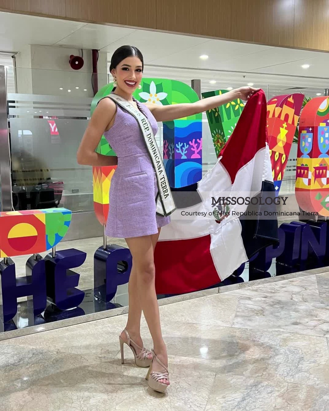 Đại diện Cộng hòa Dominica lên đường sang Philippines để dự thi. Tamara Aznar năm nay 25 tuổi, là một chuyên gia thẩm mỹ và sinh viên ngành quản trị kinh doanh. Ngoài việc ủng hộ du lịch sinh thái và du lịch bền vững, cô còn làm quản lý hành chính của Aznar Ebanistería - doanh nghiệp gia đình.