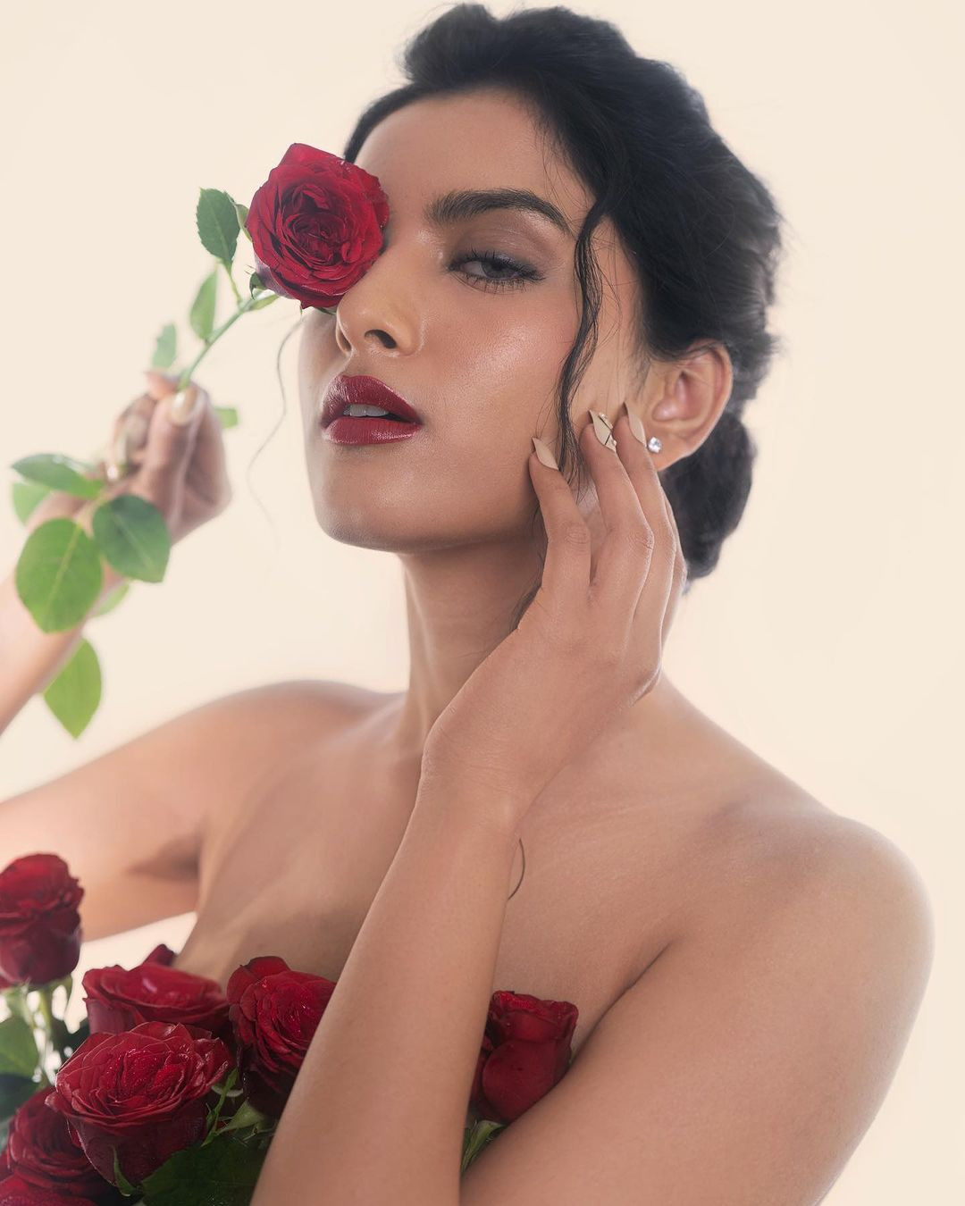 Người đẹp cho biết khao khát trở thành con người tinh tế, nhân ái, có mục đích rõ ràng và hiểu biết hơn về bản thân và thế giới.