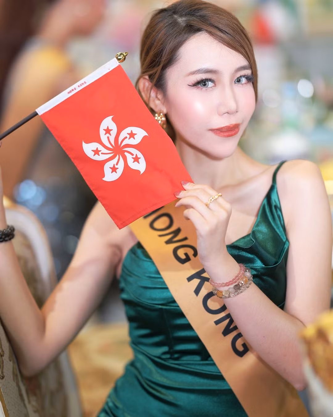 Người đẹp Hong Kong - Nghê Nhạc Lâm.