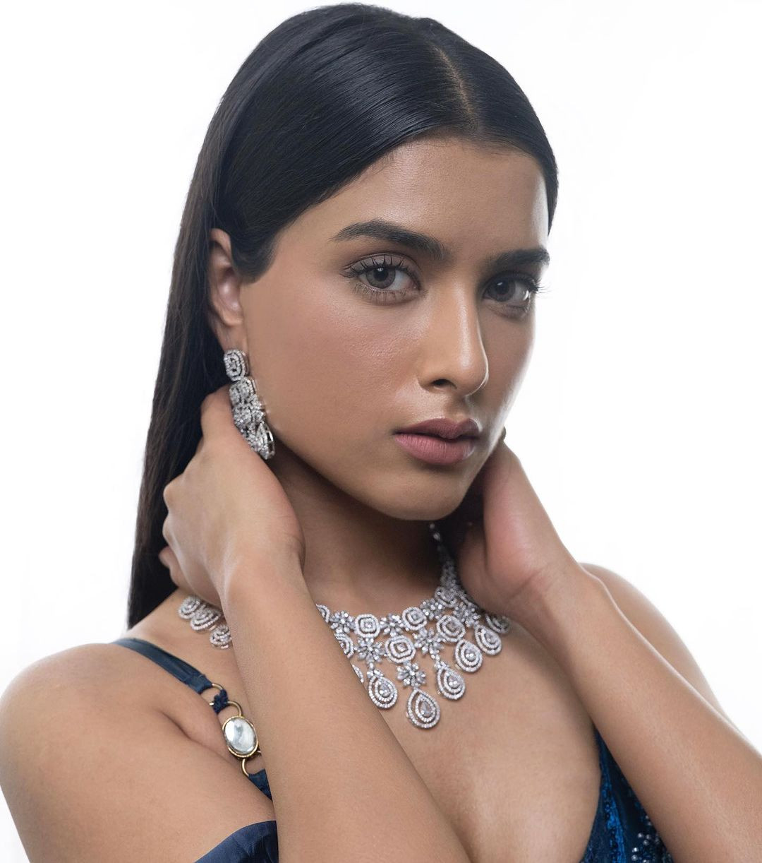 Nikita đã hoàn thành chương trình học tại trường Trung học phổ thông Carmel Convent và hiện đang học tại Đại học Maharaja Sayajirao Baroda.