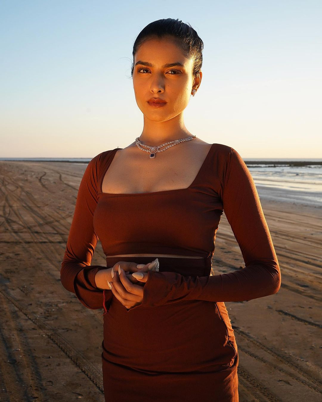 Bên cạnh sân khấu, người đẹp muốn mở rộng kỹ năng của mình sang lĩnh vực điện ảnh và giành được một vai chính trong bộ phim đã được trình chiếu tại các liên hoan phim quốc tế.