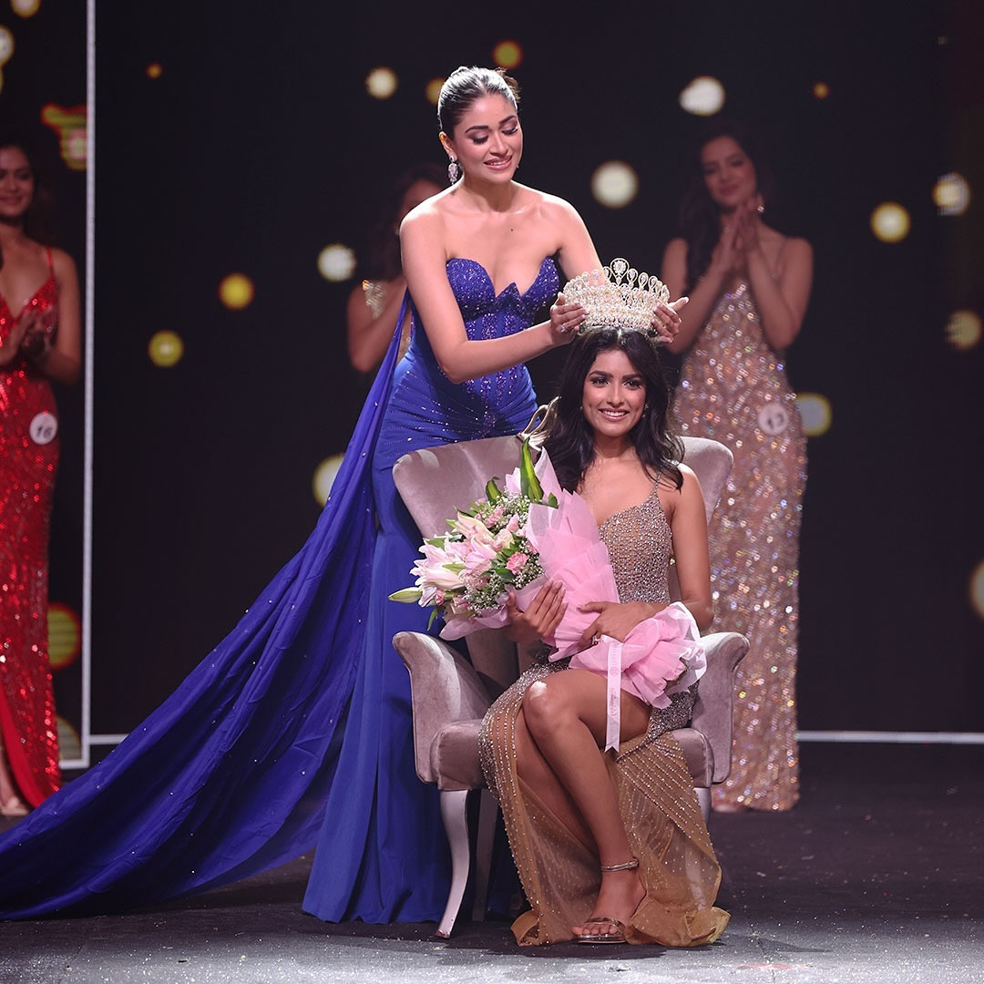 Chung kết Femina Miss India 2024 đã diễn ra tối 16/10 với chiến thắng thuộc về người đẹp Nikita Porwal. Cô trở thành đại diện Ấn Độ tại Hoa hậu Thế giới lần thứ 73, dự kiến tổ chức sau năm 2025.