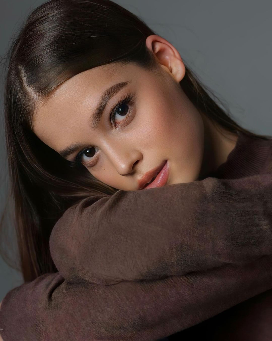 Valentina Alekseeva thích đọc sách, mê ẩm thực. Tác phẩm yêu thích của người đẹp là Tội ác và hình phạt - tiểu thuyết của Fyodor Dostoevsky.