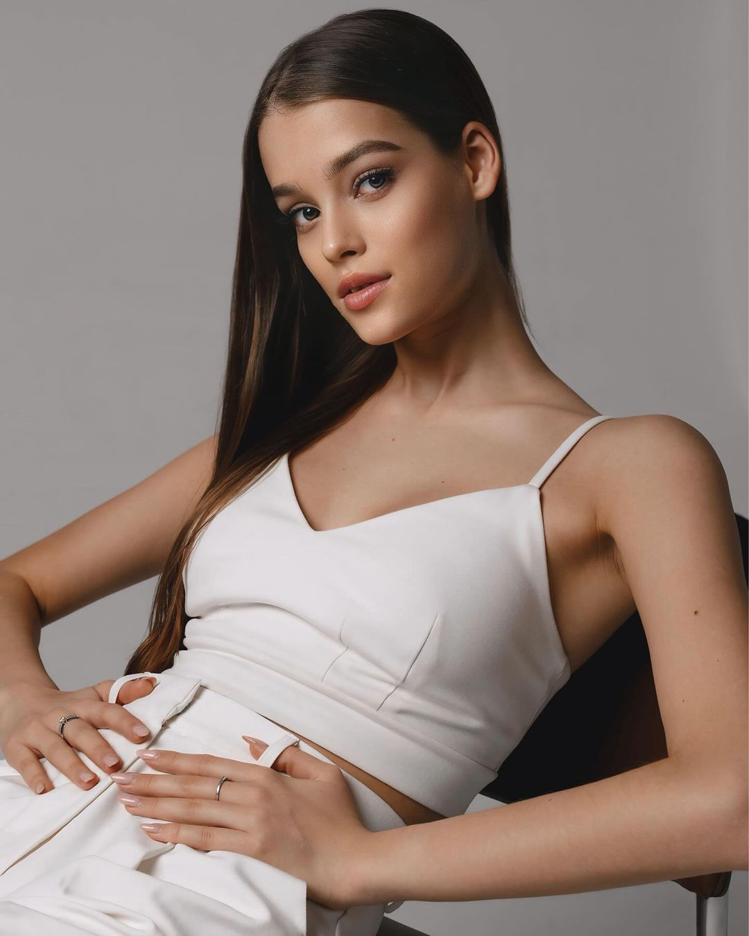 Valentina Alekseeva từng học múa ballet nhưng hiện tại cô theo đuổi lĩnh vực thời trang.