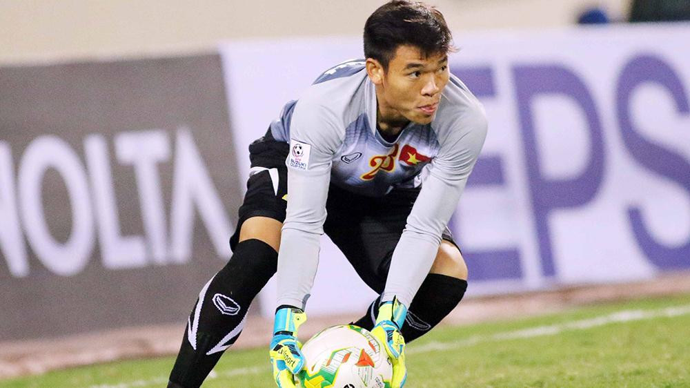 Nguyên Mạnh từng là thủ môn số 1 của đội tuyển Việt Nam cho tới chiếc thẻ đỏ trong trận đấu với Indonesia ở AFF Cup 2016. Nguyên Mạnh từng là thủ môn số 1 của đội tuyển Việt Nam cho tới chiếc thẻ đỏ trong trận đấu với Indonesia ở AFF Cup 2016.