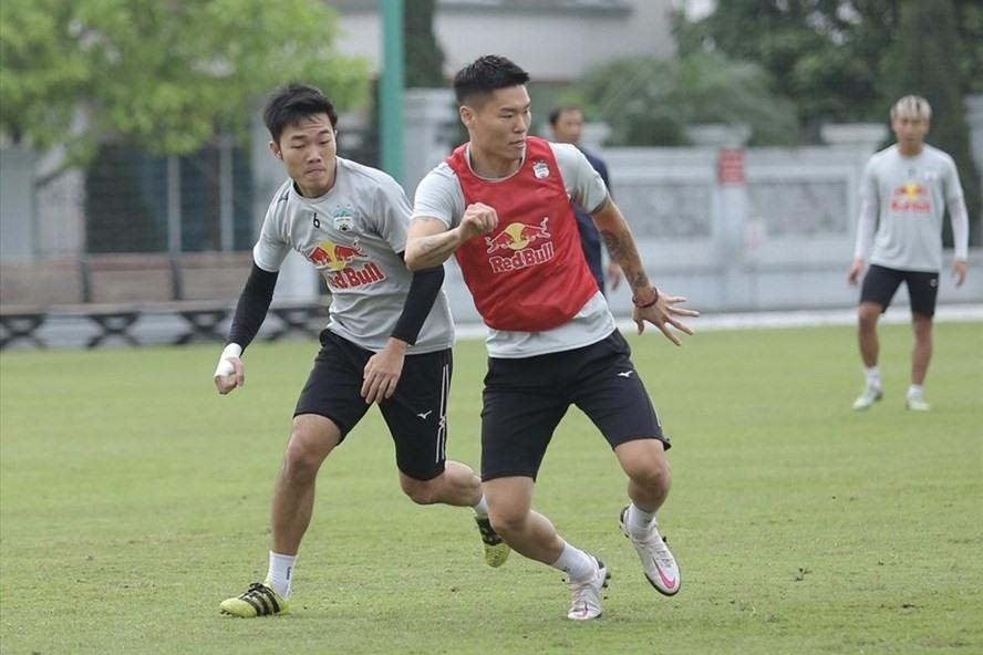 Kim Dong Su thi đấu tốt trong màu áo HAGL ở mùa giải trước. (ảnh T.X) Kim Dong Su thi đấu tốt trong màu áo HAGL ở mùa giải trước. (ảnh T.X)