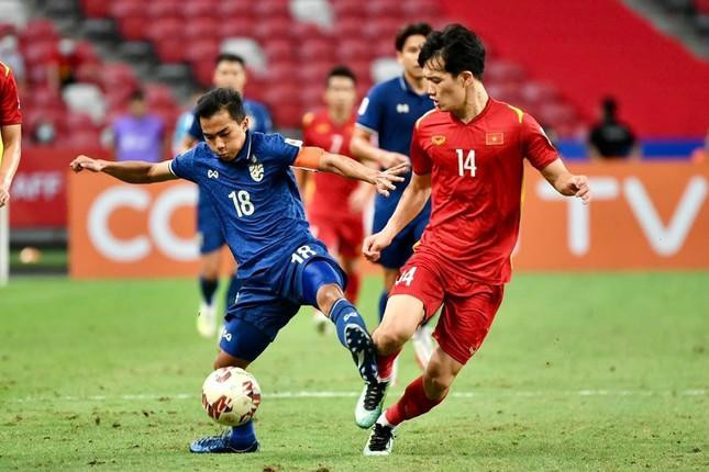Thái Lan giành chiến thắng 2-0 trước đội tuyển Việt Nam nhờ phong độ toả sáng của Chanathip Songkrasin.