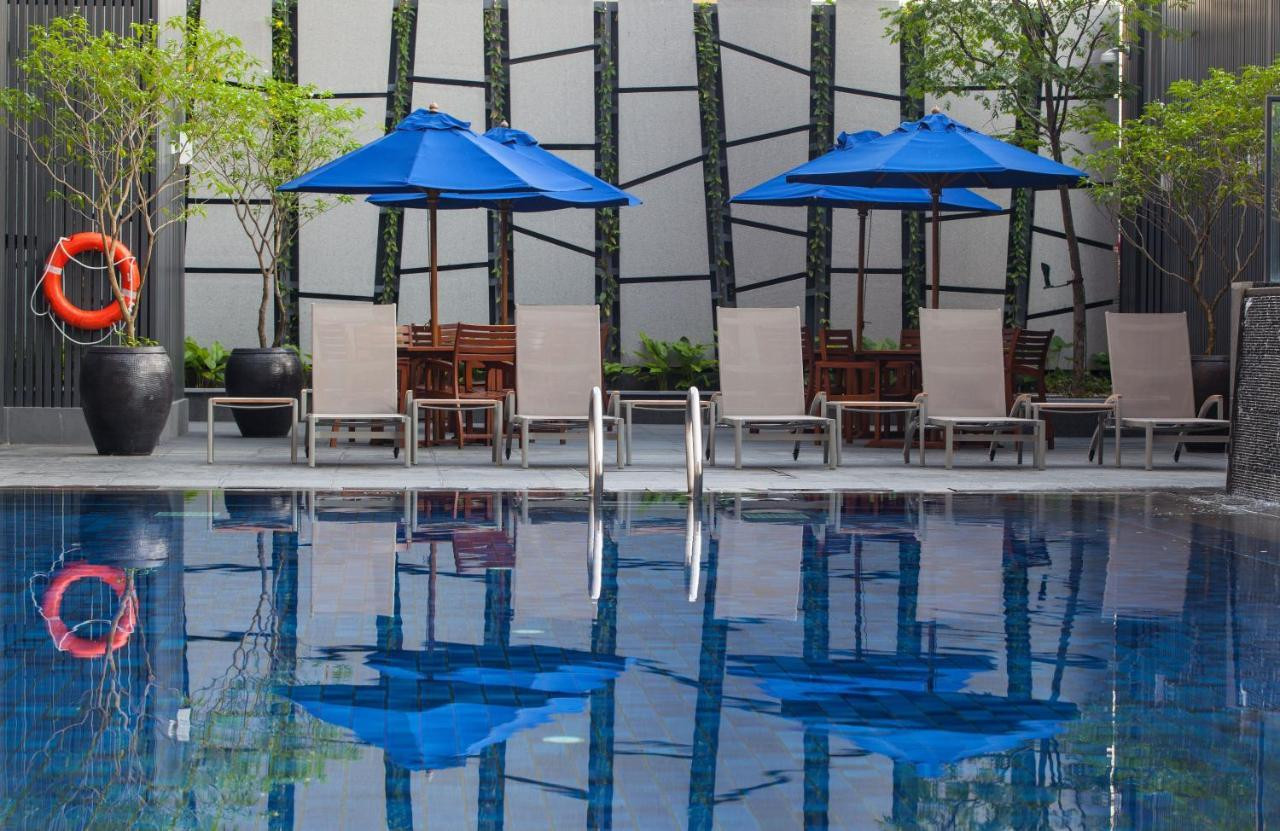 Bù lại, cơ sở vật chất tại khách sạn rất đầy đủ, hiện đại, đáp ứng tốt nhu cầu sinh hoạt của các thành viên đội tuyển Việt Nam. Bù lại, cơ sở vật chất tại khách sạn rất đầy đủ, hiện đại, đáp ứng tốt nhu cầu sinh hoạt của các thành viên đội tuyển Việt Nam.