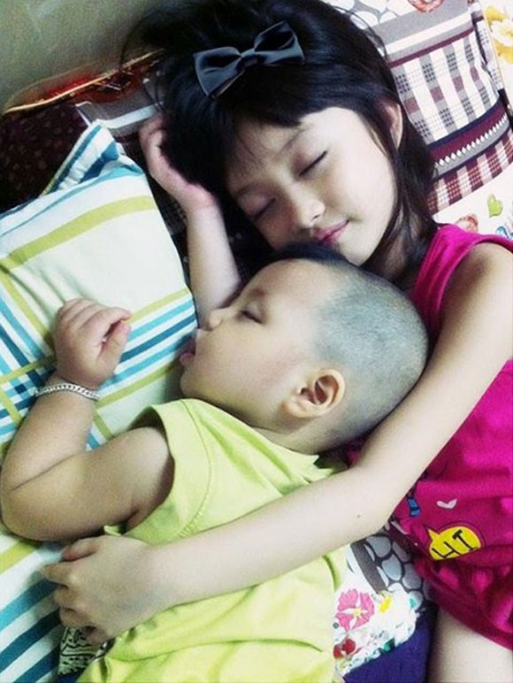 Mẹ của Thiên Băng cho biết bé rất nghịch và hiếu động