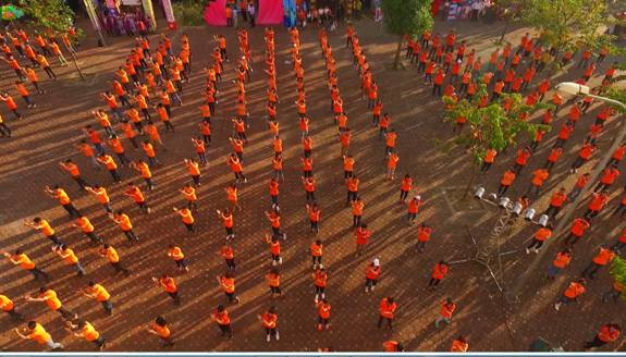 Sinh viên ĐH Đại Nam: Nhiều hoạt động ý nghĩa tại “Chủ nhật đỏ” ảnh 5