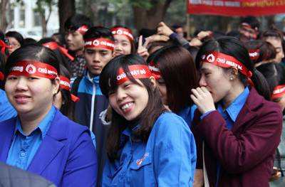 Nhà sách Tiền Phong tiếp lửa ngày hội “Chủ Nhật Đỏ” lần thứ VIII – 2016. ảnh 3