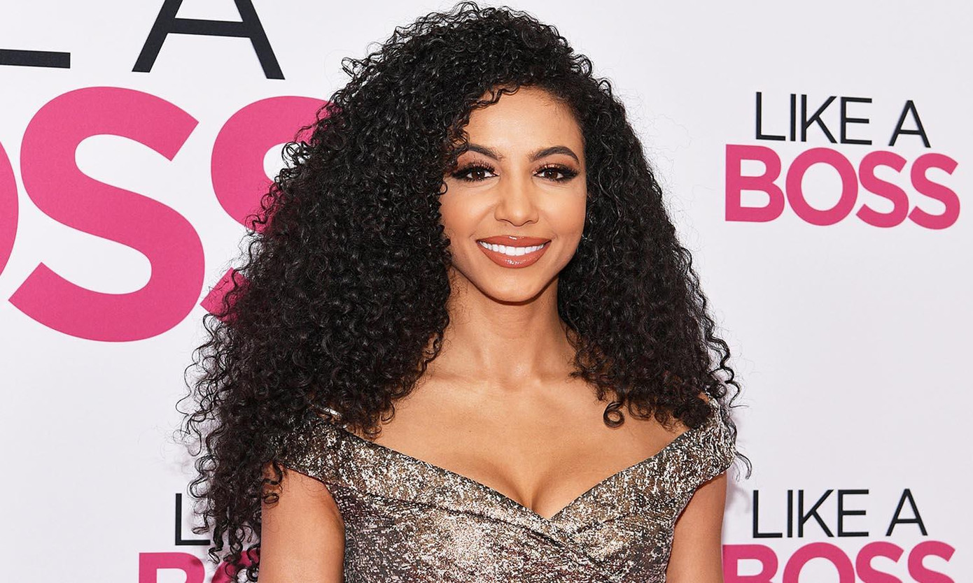 Hoa hậu Mỹ 2019 Cheslie Kryst qua đời ở tuổi 30.