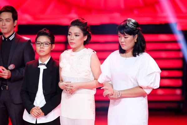 Đội Hồng Nhung: Cát Tường, Hà Linh, Bảo Ngân an toàn vào vòng trong