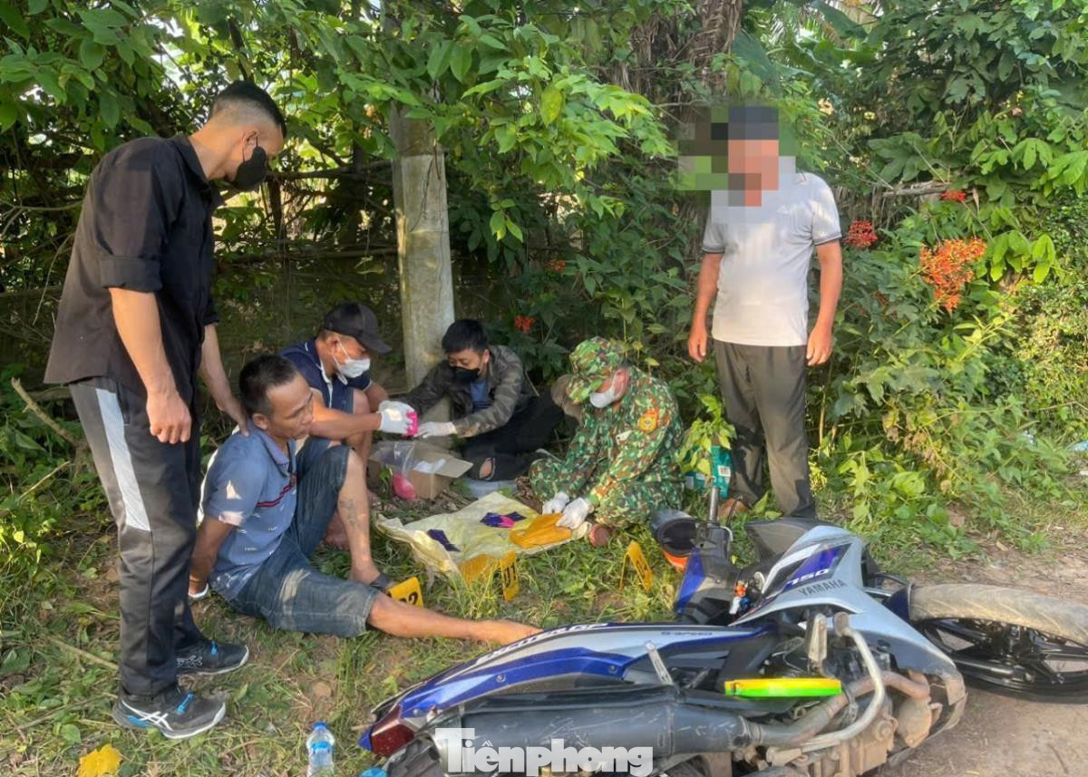 BĐBP tỉnh Quảng Trị và các đơn vị bắt giữ đối tượng vận chuyển 18.000 viên ma túy tổng hợp. BĐBP tỉnh Quảng Trị và các đơn vị bắt giữ đối tượng vận chuyển 18.000 viên ma túy tổng hợp.