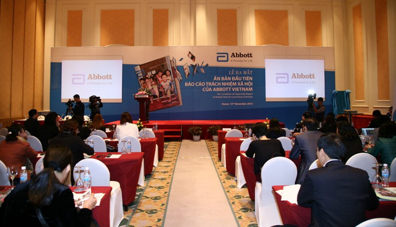 Lễ công bố bản báo cáo trách nhiệm xã hội đầu tiên của Abbott tại Việt Nam. Lễ công bố bản báo cáo trách nhiệm xã hội đầu tiên của Abbott tại Việt Nam