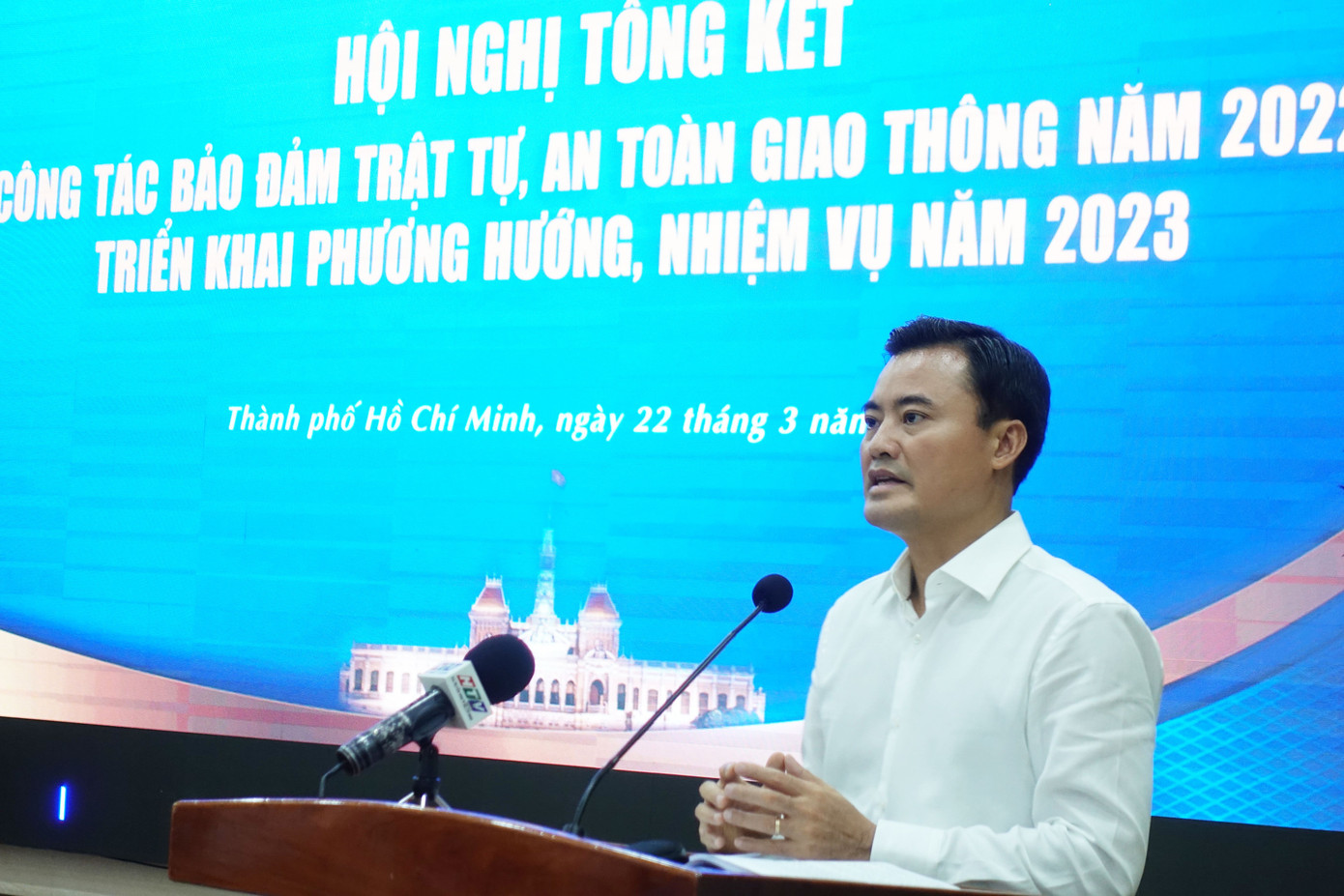 Phó Chủ tịch UBND TPHCM Bùi Xuân Cường phát biểu tại Hội nghị. Phó Chủ tịch UBND TPHCM Bùi Xuân Cường phát biểu tại Hội nghị.