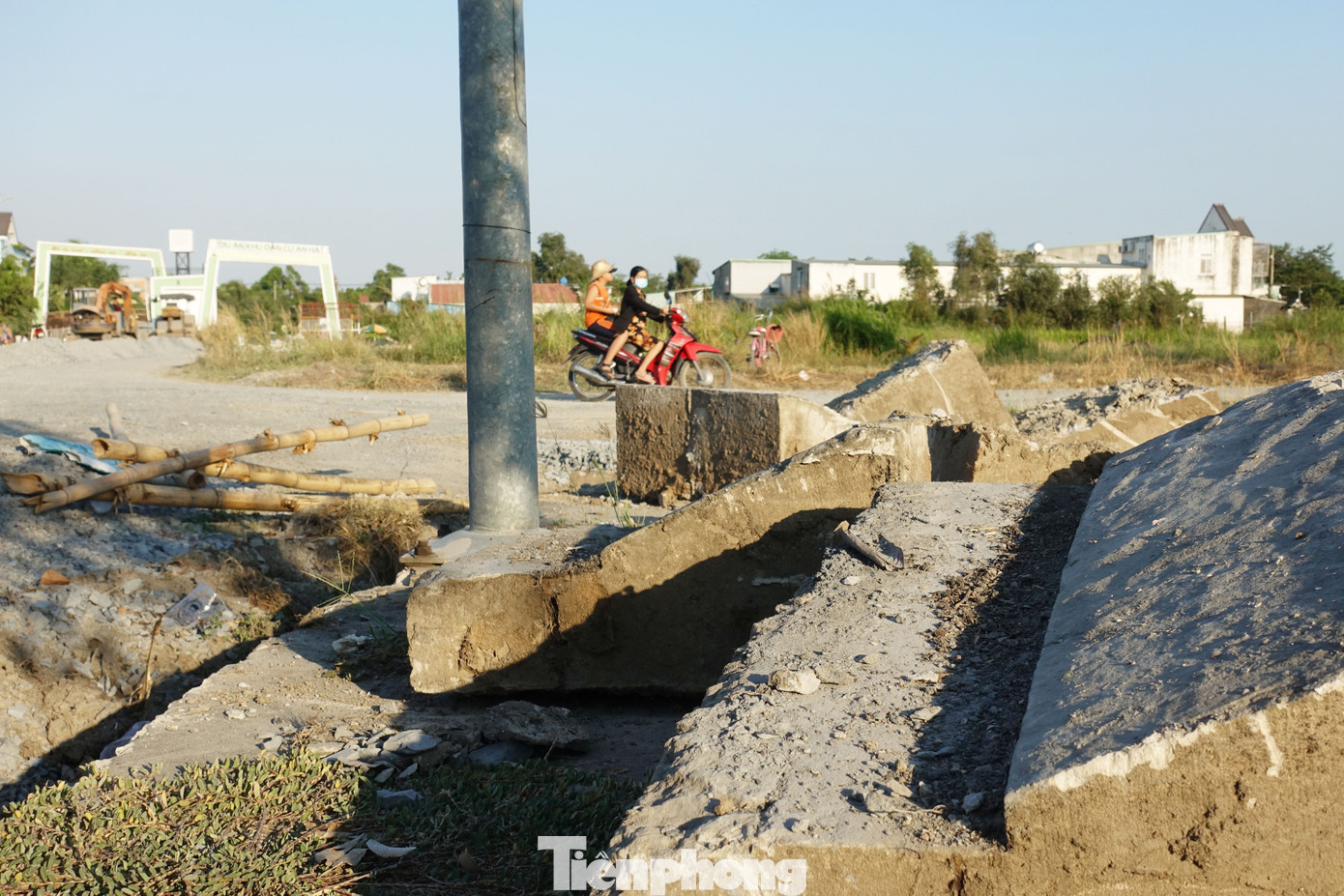 Hiện nay, công ty Nhựt Thành đã nộp hồ sơ trình thiết kế cơ sở đến Sở Xây dựng TPHCM. UBND huyện Bình Chánh đã kiến nghị Sở Xây dựng hỗ trợ duyệt thiết kế cơ sở dự án để sớm triển khai thi công bố trí tái định cư cho các hộ dân.