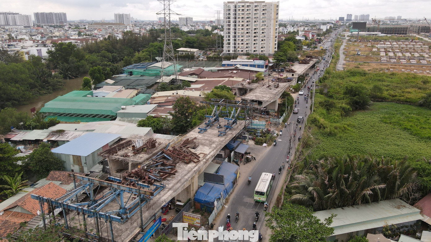 Ông Lương Minh Phúc – giám đốc Ban Giao thông (chủ đầu tư) cho biết, dự án xây dựng cầu Nam Lý (thay thế đập Rạch Chiếc) có tổng mức đầu tư 919 tỷ đồng. Trong đó chi phí xây dựng 423 tỷ đồng và chi phí bồi thường giải phóng mặt bằng 403 tỷ đồng cùng các chi phí khác.