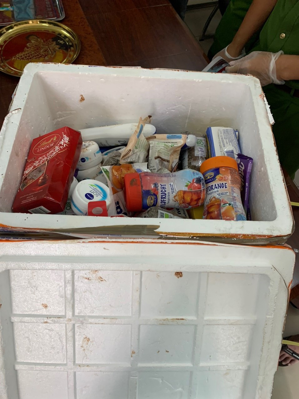 Ma tuý vận chuyển qua đường bưu điện về Việt Nam bị thu giữ.