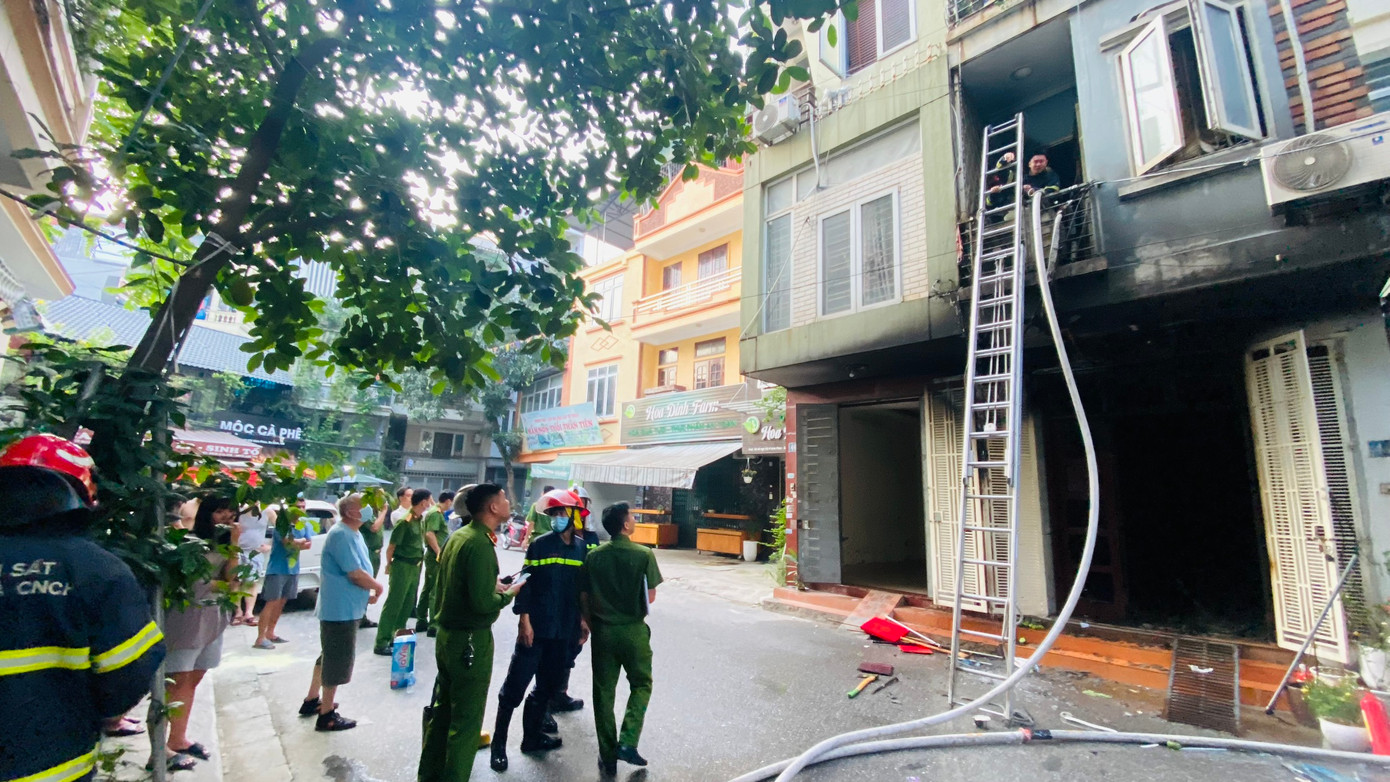 Hà Nội liên tiếp xảy ra hỏa hoạn trong những ngày nắng nóng. Hà Nội liên tiếp xảy ra hỏa hoạn trong những ngày nắng nóng.