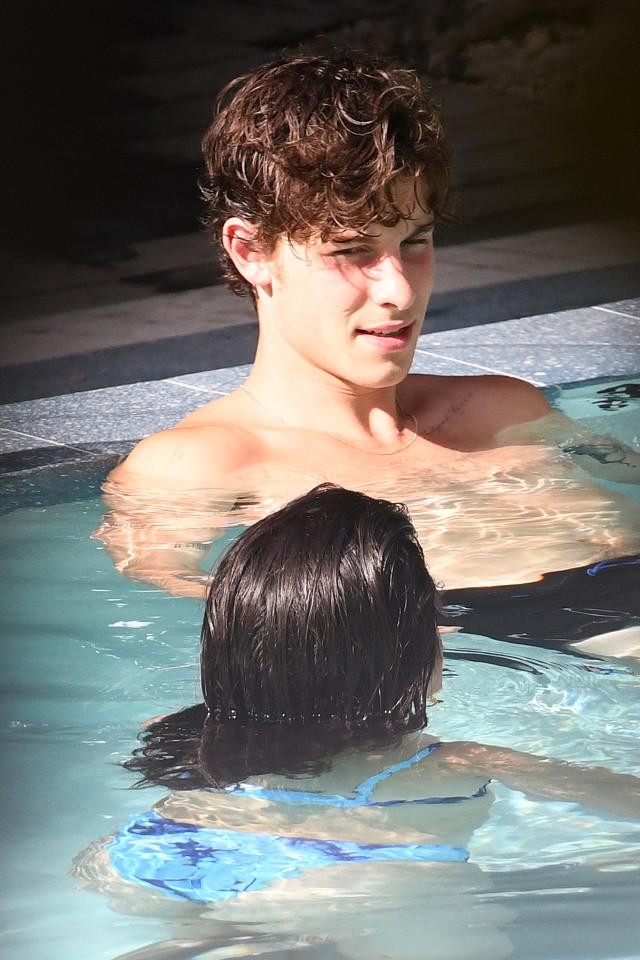 Khoảnh khắc rung động lòng người của nam ca sĩ người Canada.