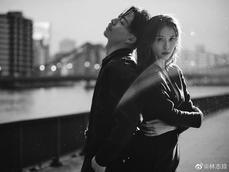 Trong những ngày giãn cách xã hội vì đại dịch COVID-19, Lâm Chí Linh trân trọng khoảng thời gian hiếm hoi được dành hết để vun vén cho gia đình nhỏ. Đối với cô, một cuộc hôn nhân lãng mạn là được ở bên cạnh người mình yêu, trải qua những điều bình dị nhất và không ngừng bày tỏ tình yêu dành cho nhau. Trong những ngày giãn cách xã hội vì đại dịch COVID-19, Lâm Chí Linh trân trọng khoảng thời gian hiếm hoi được dành hết để vun vén cho gia đình nhỏ. Đối với cô, một cuộc hôn nhân lãng mạn là được ở bên cạnh người mình yêu, trải qua những điều bình dị nhất và không ngừng bày tỏ tình yêu dành cho nhau.