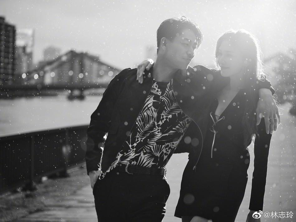 Lâm Chí Linh và Akira đăng ký kết hôn vào tháng 6/2019. Ngày 17/11 cùng năm, cặp đôi chính thức bước vào lễ đường. Vượt qua những tin đồn không hay, hai người vẫn gắn bó bền chặt, trở thành một trong những cặp đôi đẹp nhất làng giải trí xứ Đài. Lâm Chí Linh và Akira đăng ký kết hôn vào tháng 6/2019. Ngày 17/11 cùng năm, cặp đôi chính thức bước vào lễ đường. Vượt qua những tin đồn không hay, hai người vẫn gắn bó bền chặt, trở thành một trong những cặp đôi đẹp nhất làng giải trí xứ Đài.