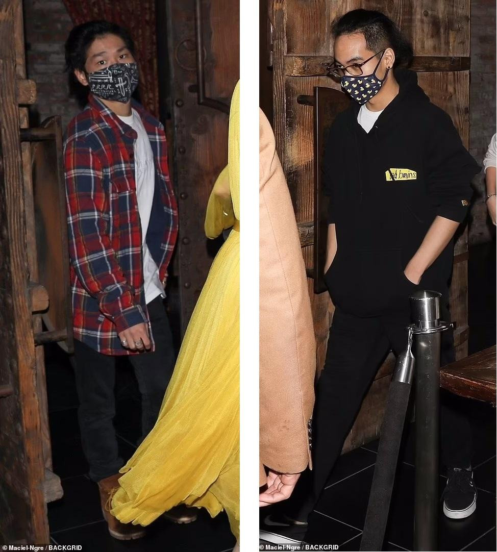 Pax Thiên (trái) và Maddox.