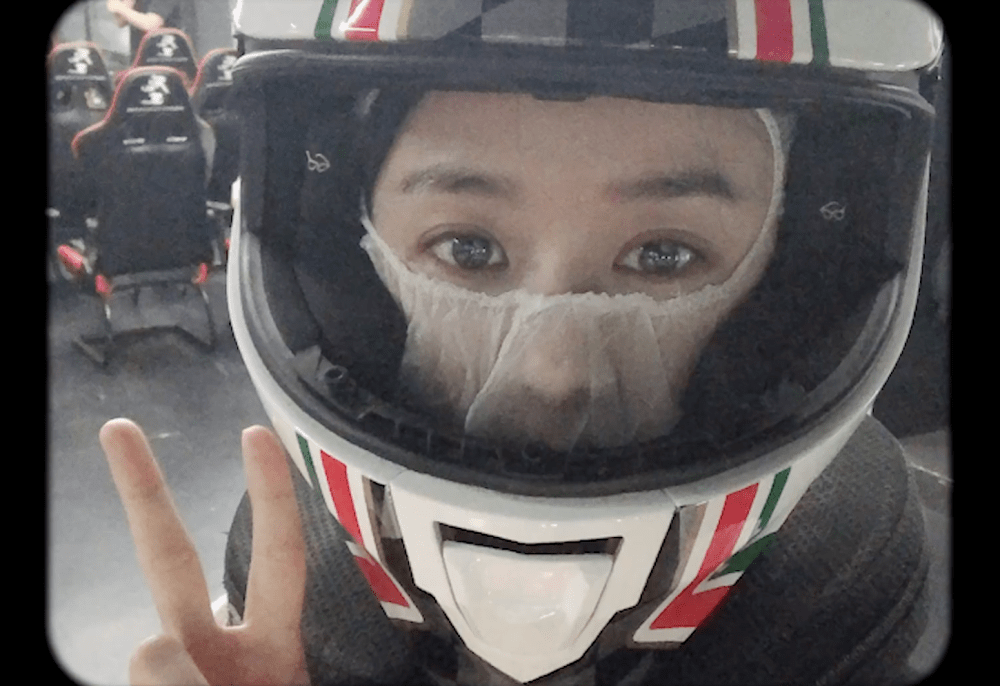 Dân mạng tò mò về lý do Triệu Lệ Dĩnh không ở cùng con trai ngày 1/6. Dân mạng tò mò về lý do Triệu Lệ Dĩnh không ở cùng con trai ngày 1/6.