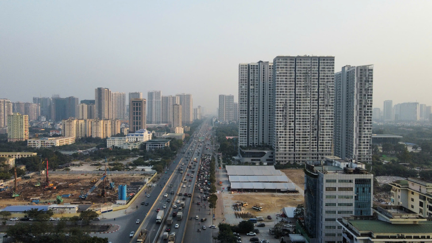 Theo chuyên gia Savills, bảng giá đất mới của Hà Nội sẽ tác động không đáng kể đến giá bất động sản, tuy nhiên giúp giảm tốc độ làn sóng đầu cơ mua đi bán lại. Ảnh: Ninh Phan. Theo chuyên gia Savills, bảng giá đất mới của Hà Nội sẽ tác động không đáng kể đến giá bất động sản, tuy nhiên giúp giảm tốc độ làn sóng đầu cơ mua đi bán lại. Ảnh: Ninh Phan.