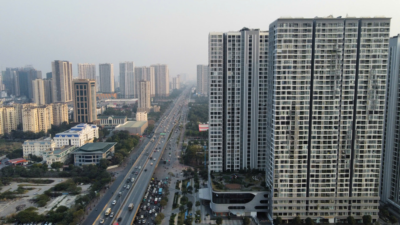 Theo VARS, để có thể mua một căn hộ tại Hà Nội, người mua cần có mức thu nhập tối thiểu từ 45 triệu đồng/tháng. Theo VARS, để có thể mua một căn hộ tại Hà Nội, người mua cần có mức thu nhập tối thiểu từ 45 triệu đồng/tháng.