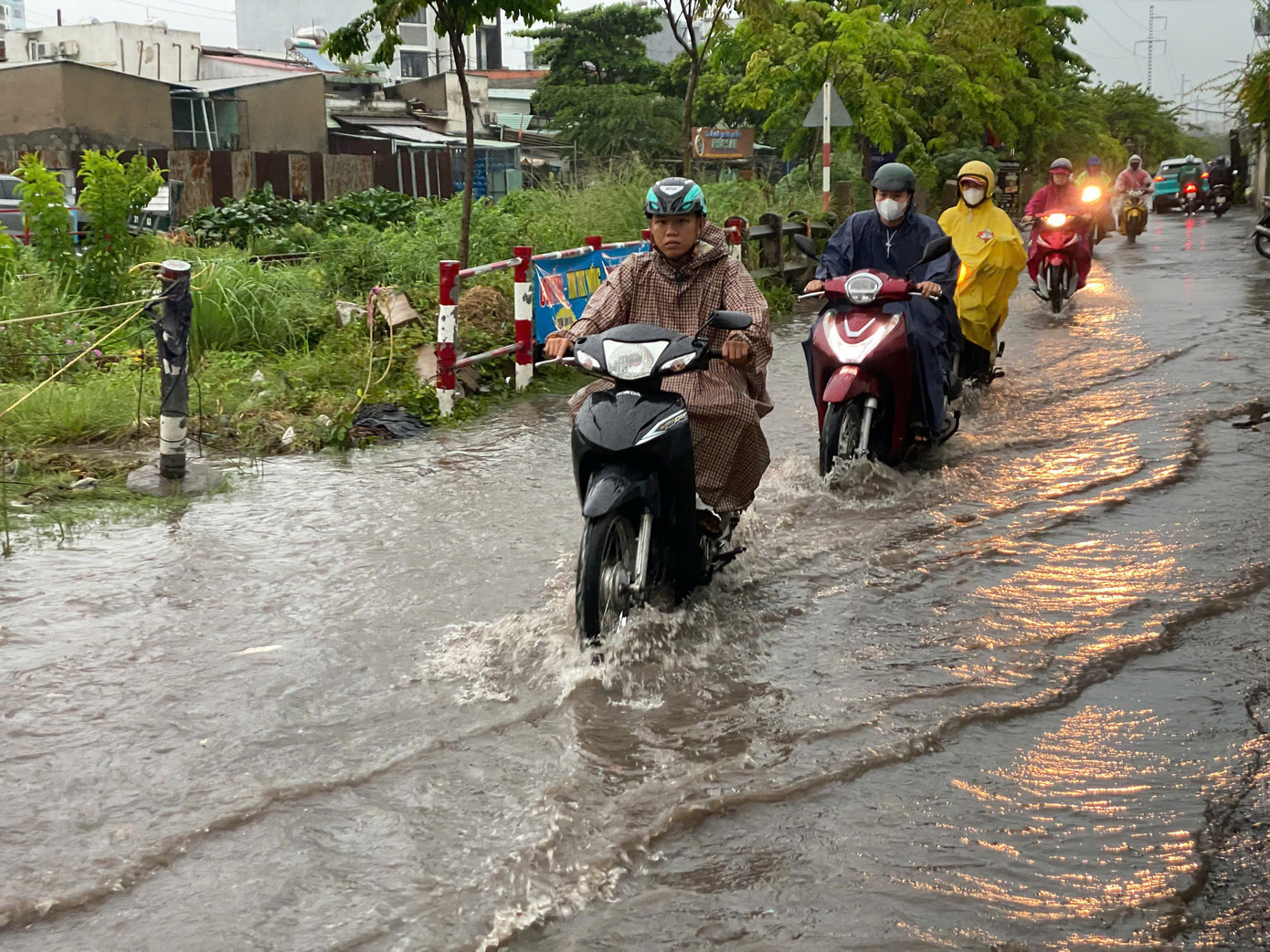Mùa mưa năm nay ở khu vực Nam bộ sẽ kết thúc muộn, với tổng lượng mưa cao hơn trung bình nhiều năm. Ảnh minh họa: Hữu Huy Mùa mưa năm nay ở khu vực Nam bộ sẽ kết thúc muộn, với tổng lượng mưa cao hơn trung bình nhiều năm. Ảnh minh họa: Hữu Huy
