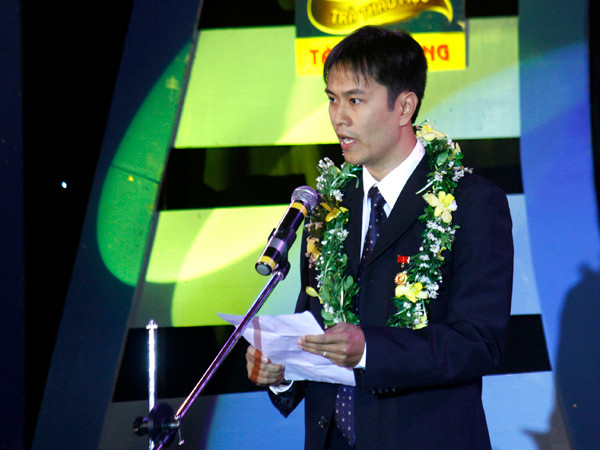 TS. Nguyễn Việt Linh (một trong mười người nhận giải Quả cầu vàng năm 2012) cũng đã truyền đi Thông điệp của Gặp gỡ toàn quốc Tài năng trẻ KHCN Việt Nam năm 2012